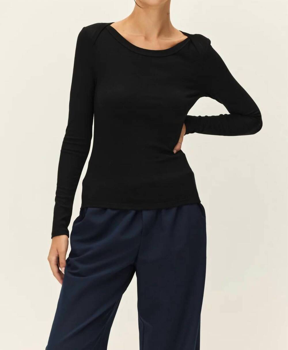 NEW ELODIE THE LABEL arlette boatneck top in black